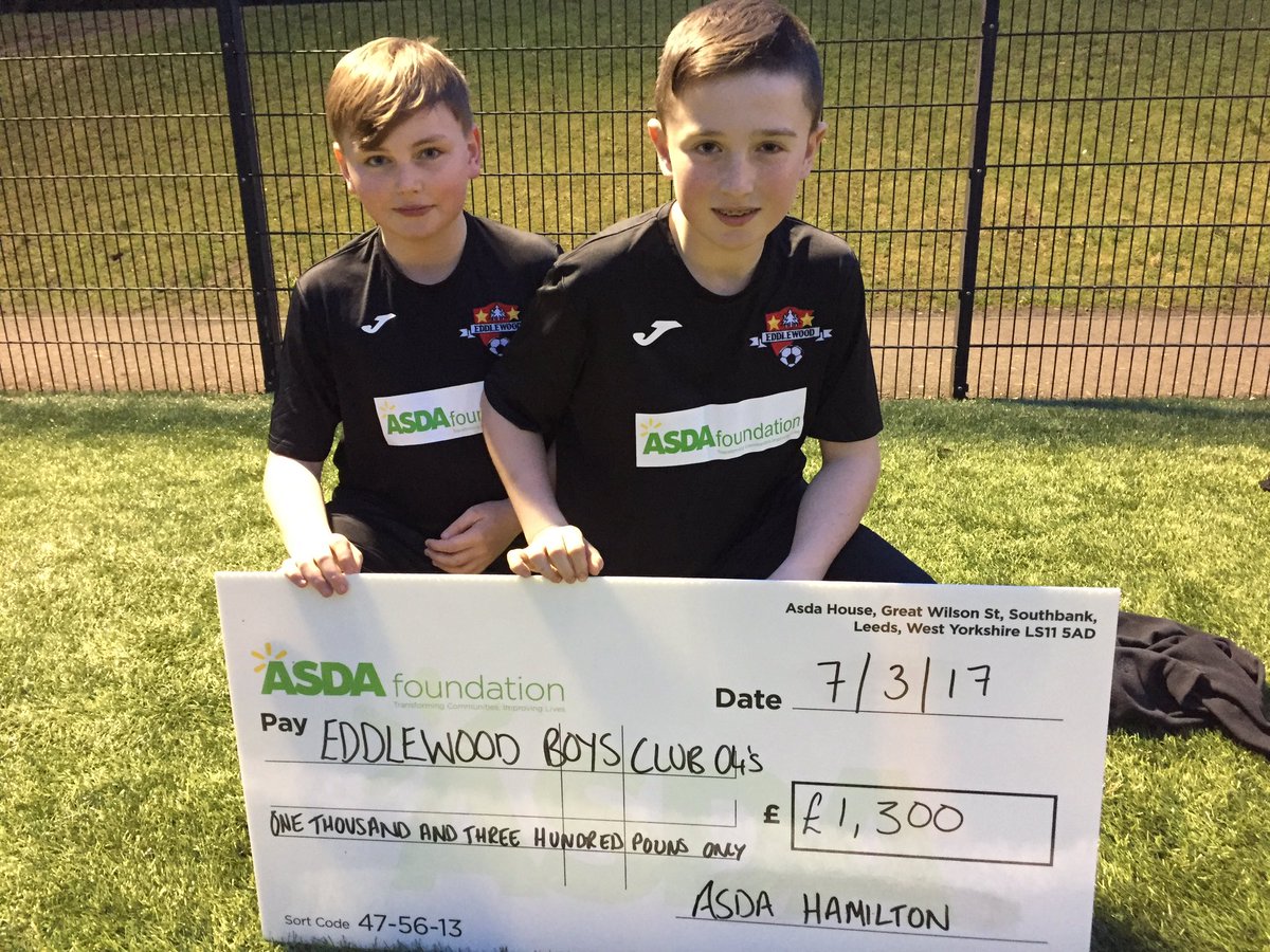AsdaHamilton's tweet photo. Eddlewood Boys Club 2004 looking smart in their new strips funded by the @AsdaFoundation #community https://t.co/SoGpzKOjLg