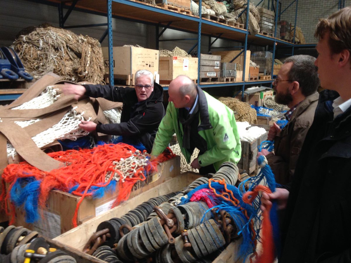 Vandaag hebben we de planning en uitvoering van de tests met de pluisalternatieven besproken, waaronder het yakleer. #vispluisvrij