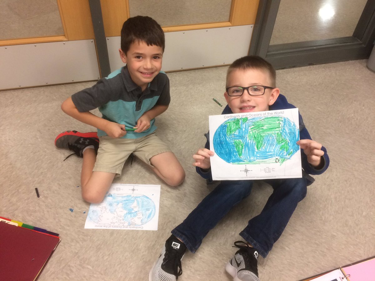 DelisiEileen's tweet photo. Improvising on a rainy day with first grade QUESTers. #portablelife #reaganrays https://t.co/TEyJjDdfpR