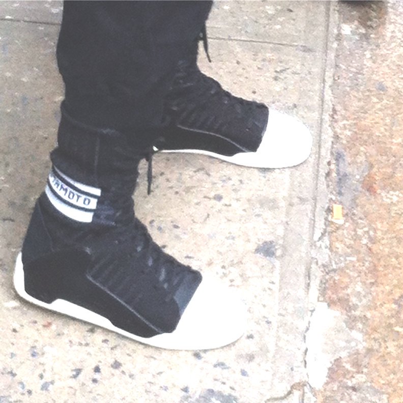 A250O's tweet photo. Fashion design and art comes close
#YEEZY #OffWhite #fashion #streetwear #KANYE #culture #VLONE #edetorial #HypeBeast #visual #design https://t.co/zdCaZVq9Rn