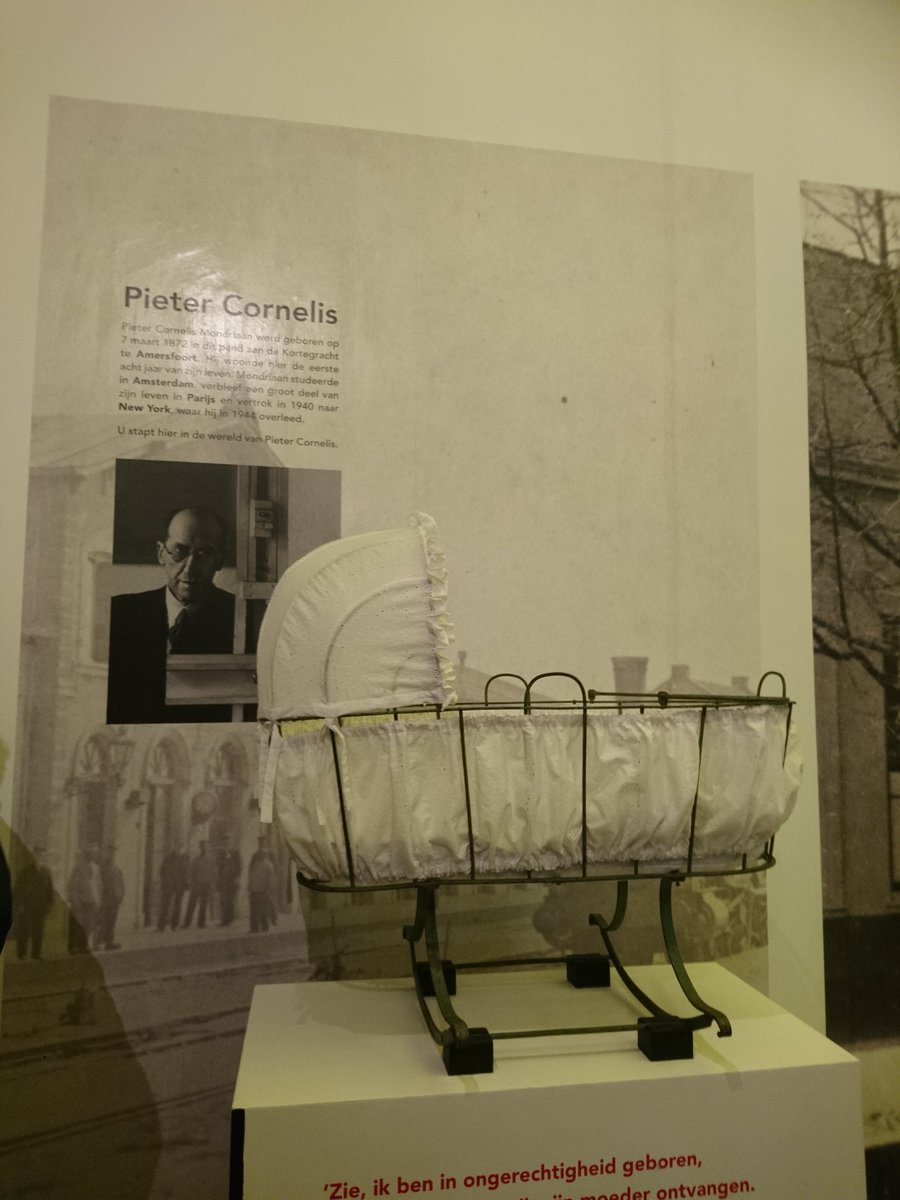 Op Mondriaans verjaardag openden <a href="/MariettePnnrts/">Mariette Pennarts</a> &amp; weth. Houwing 't @Mondriaanhuis Prachtig! Duidelijk waar z'n wieg stond! #MtDD <a href="/DeStijlUA/">De Stijl U & A</a>