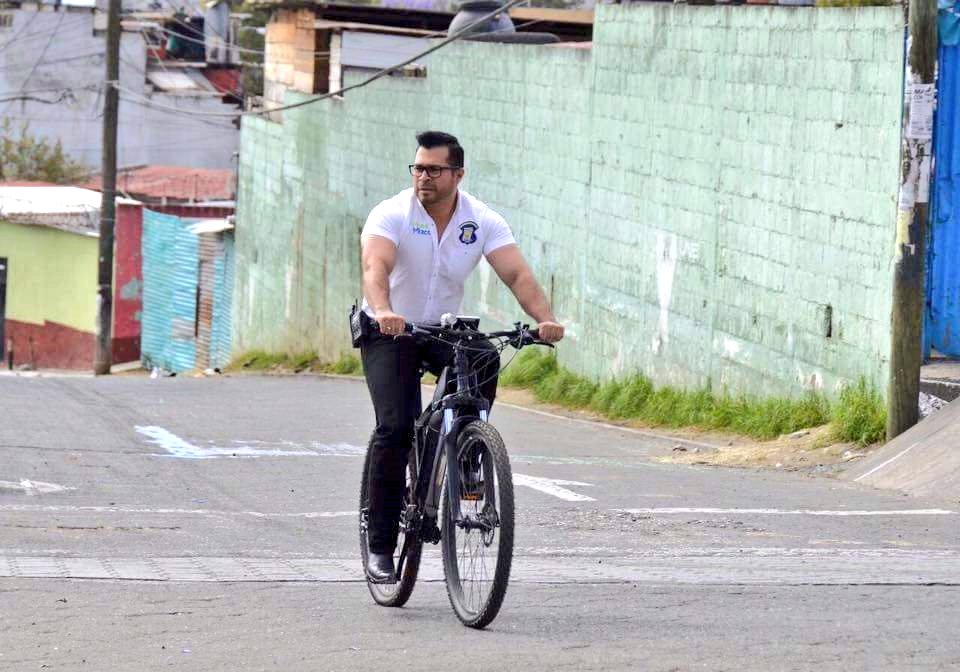 Betio_16's tweet photo. 🎵🎵Oye Neto llevame en tu bicicleta 🎵🎵 https://t.co/hrp5Xv0Uat