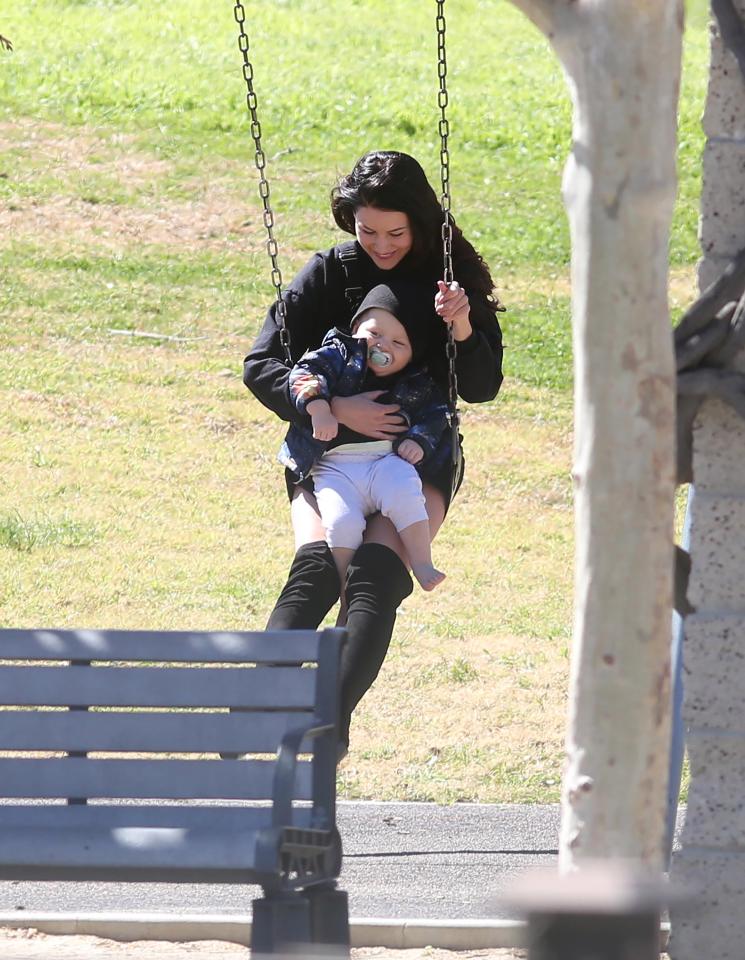 BrianaJUpdate's tweet photo. NEW | Briana and Freddie out in LA! - March 6th, 2017. https://t.co/TjNPPKScW7
