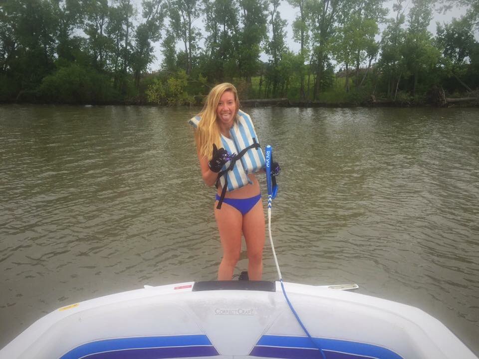 MEET THE PR AND OFFICIALS CHAIR: It's me, Shelly (<a href="/manderson95/">Mike Anderson</a>) running the social media accounts and making our team help at tournaments ❤🌽