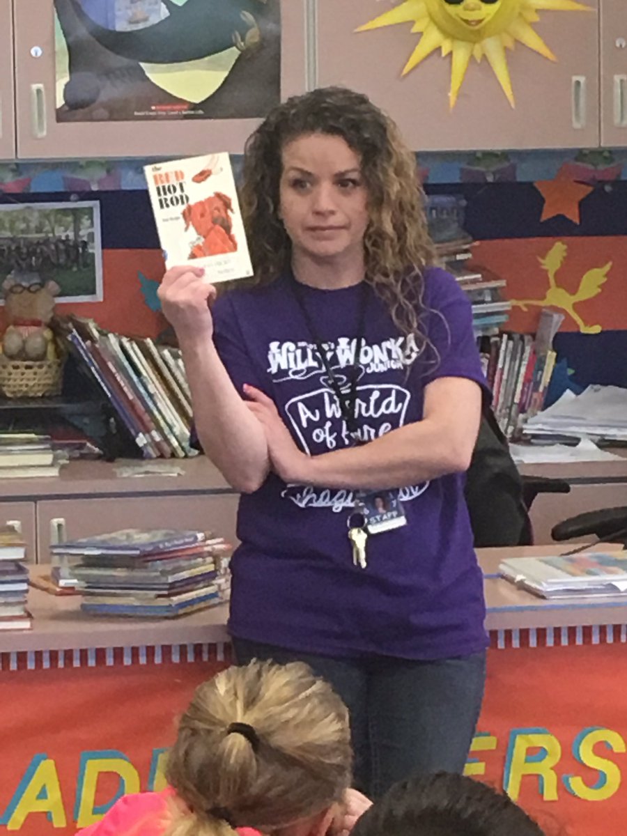 thisismrscrane's tweet photo. Book talks with Mrs. B! Checking out new books once we have taken a "sneak peek" of the back  blurb! #jseroadrunners #welovetoread https://t.co/Bf8qYAGpbB
