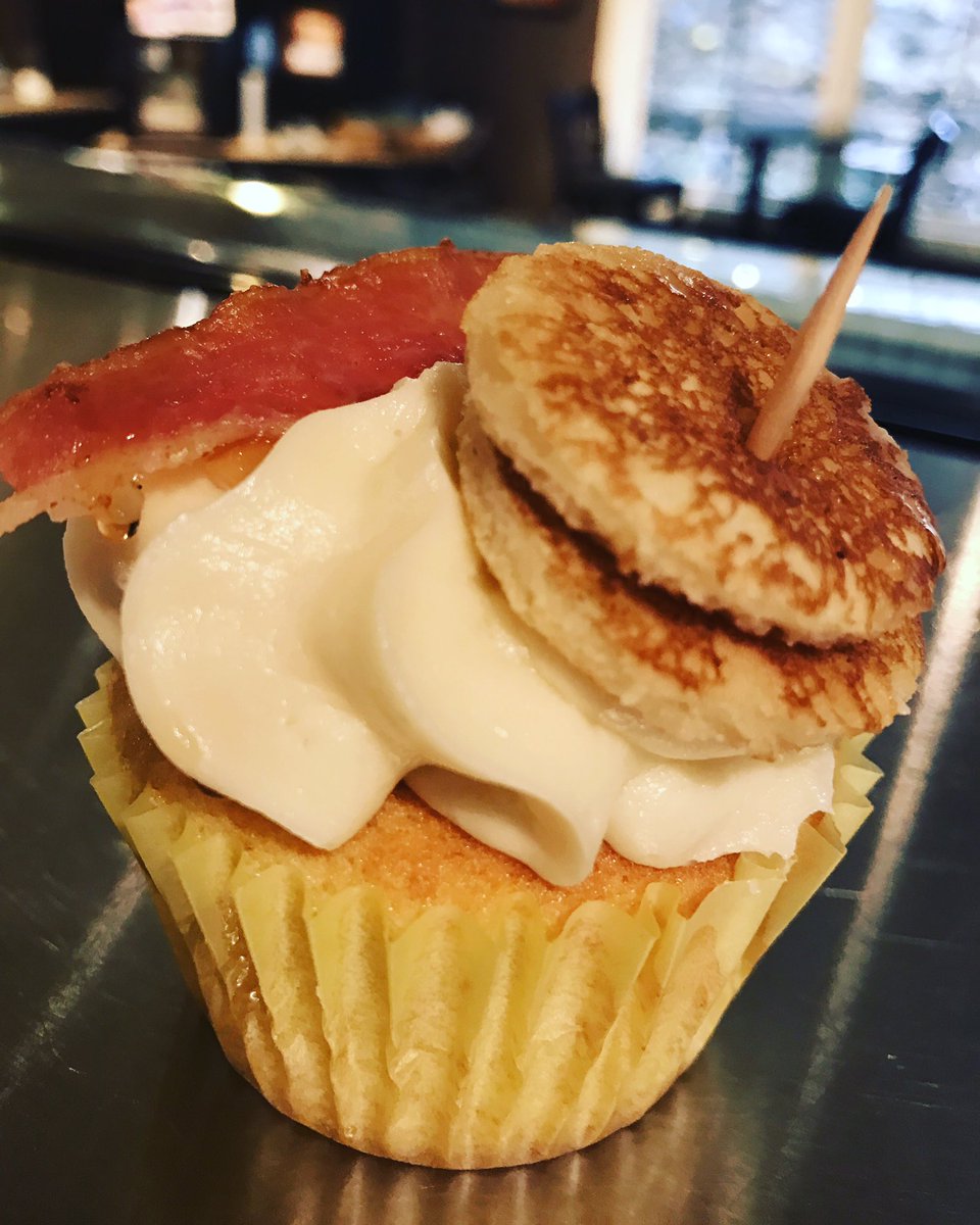 SweetShoppeBR's tweet photo. It's only natural we make a pancake and bacon cupcake for NATIONAL PANCAKE DAY !! @BlueRidgeGA @ExploreGeorgia @GAFollowers @GovernorDeal https://t.co/NnI1CYOett