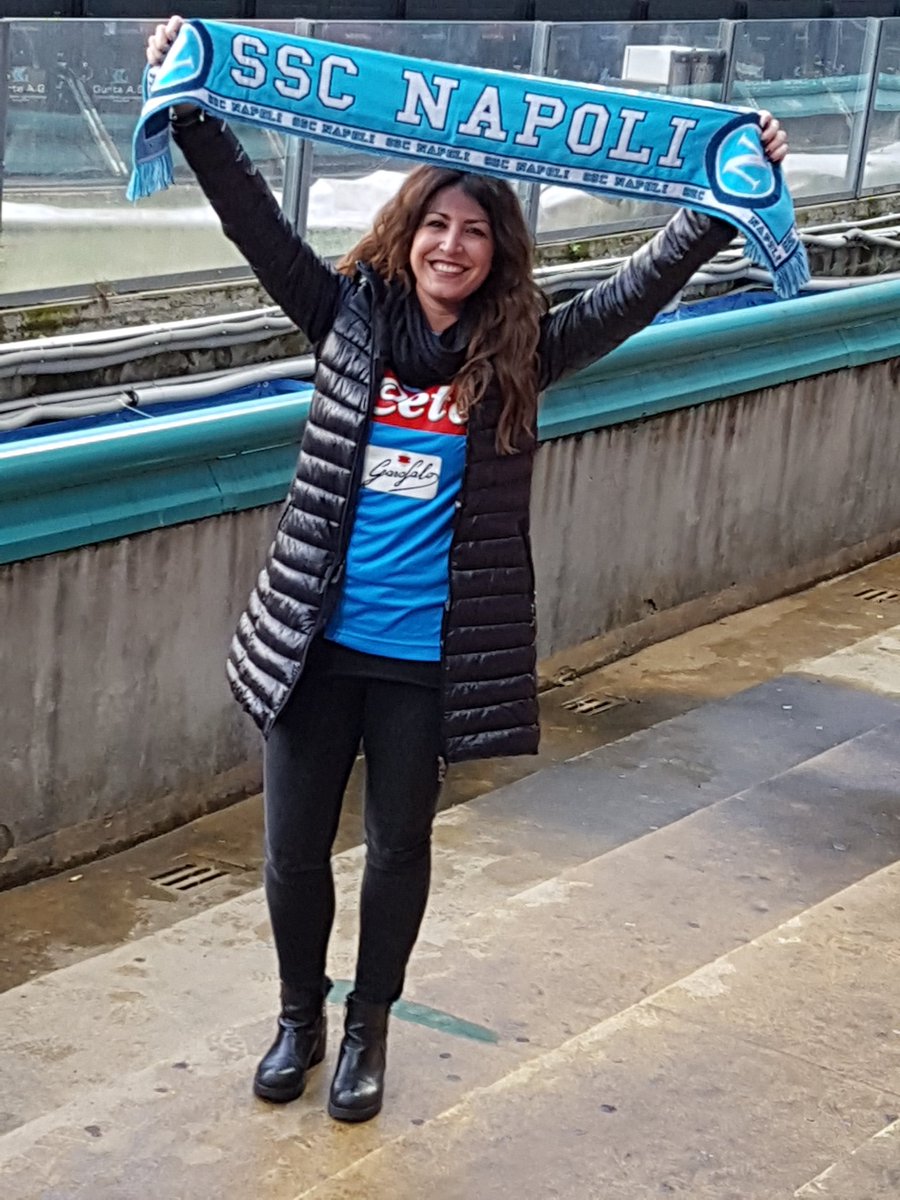 gallivia's tweet photo. Aresu a bordo campo!
#NapoliReal #ChampionsLeague #forzanapolisempre 💙 @CalcioNapoli24 @tuttonapoli https://t.co/apDOTnmbfq