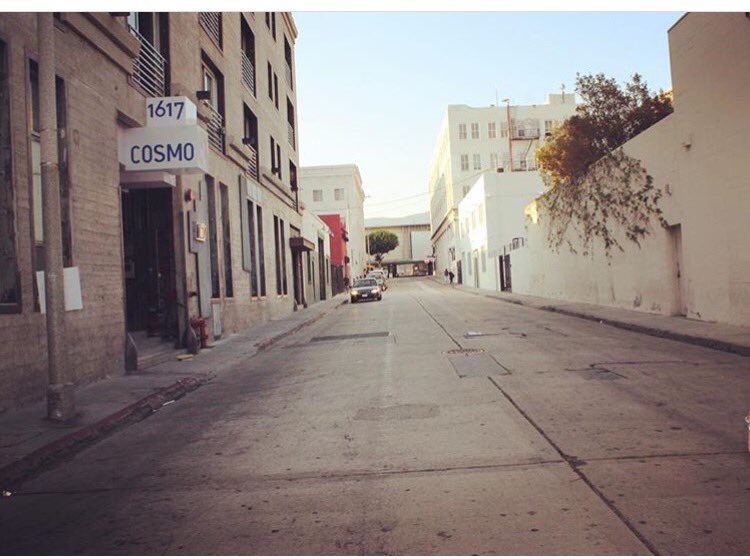 Vemne87980's tweet photo. I love getting lost in LA & forgetting fuck boys are a thing. #cosmoSt #Hollywood https://t.co/wT44rZKCtJ