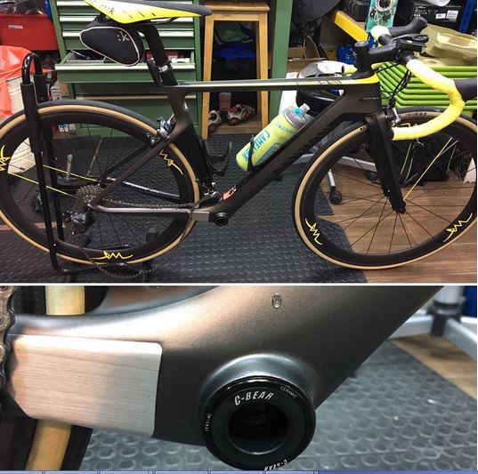 cbearcycling's tweet image. No sweat until u discover the other racer has a #hiddenunlessrevealed C-bear on. #freespeed #bottombracket @entrointernational #installnride