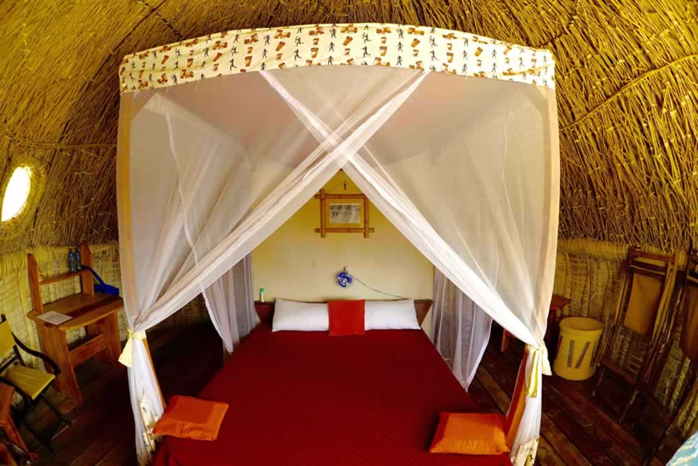 AccessTravelKE's tweet photo. A boma at Eliye Springs Resort has a Turkana hut with double or twin beds, a verandah facing the Lake, tiled bathroom &amp; a space for sunbath. https://t.co/1sSlcVyPRI