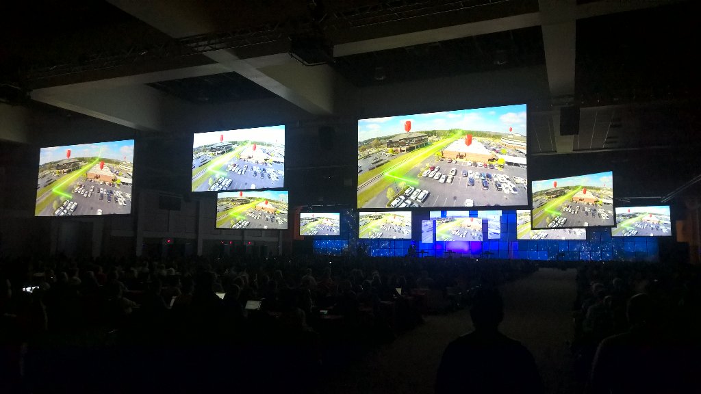janjuul's tweet photo. Wow - 1800 developers gathered in Palm Springs for #Esri Dev. Summit #devsummit #geoinfo https://t.co/cO7Fme678M