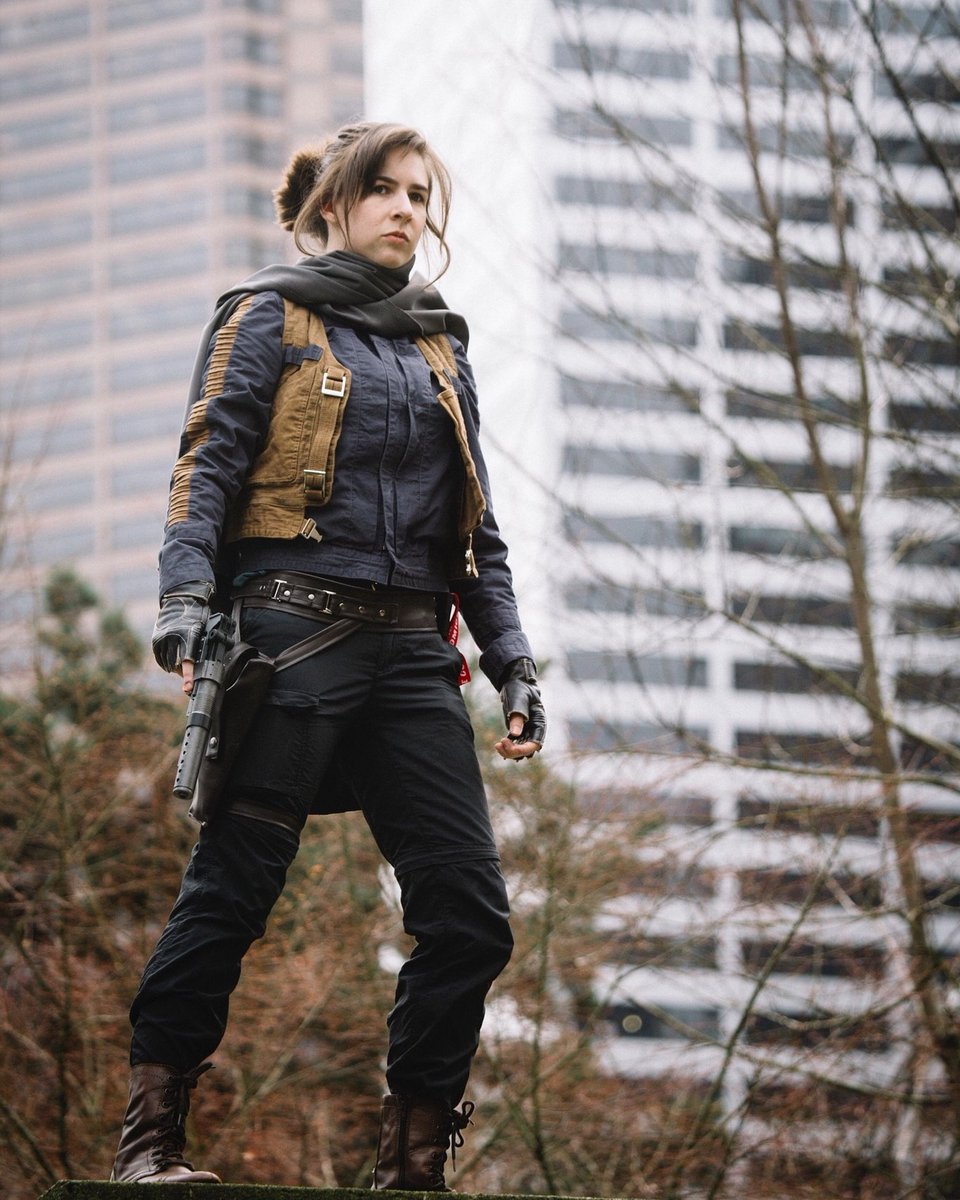 helexcosplay's tweet photo. @antmay photography is legendary! #cosplay #ECCC #StarWars #RogueOne #antmayphoto #helexcosplay #EmeraldCitycomicon https://t.co/G93PxV24Sw