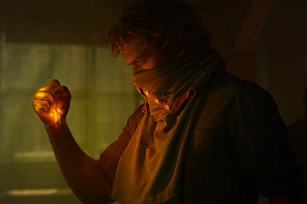 godhandcomic's tweet photo. 'Iron Fist' Costume Won't Appear in Season 1, Says Producer https://t.co/AiKumulr82 https://t.co/btURsUeWLz