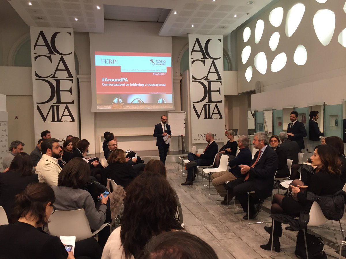 FerpiLaz's tweet photo. Giuseppe de Lucia introduce la conversazione su #lobbying e #trasparenza. #Aroundpa #SAA2017 "la lobby in Italia" https://t.co/55QB3s9ffF