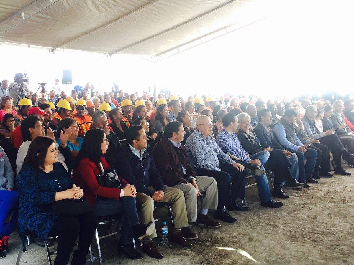 Marco_DavilaM's tweet photo. Arranque de la Plaza Juárez en #Saltillo #MasObra #CoahuilaAvanza @SeintCoahuila @GobDeCoahuila https://t.co/WMfYs9afLK