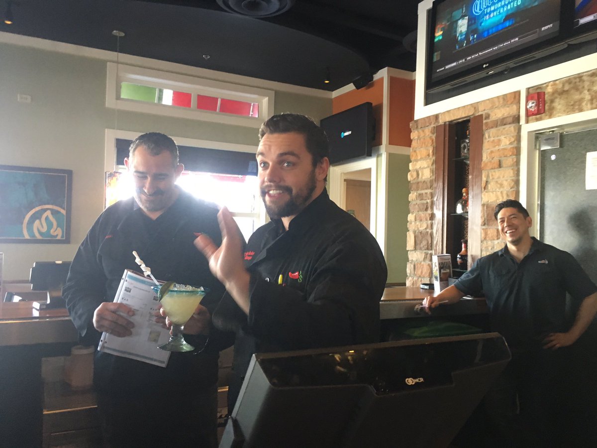 Hamblin_Jake81's tweet photo. @chilisbme selling Tito's Rita in Utah! With @johnoznelson11 #chilislove. https://t.co/RTJA2Jmk2f