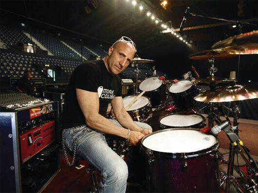 Happy 64th birthday to Kenny Aronoff!      