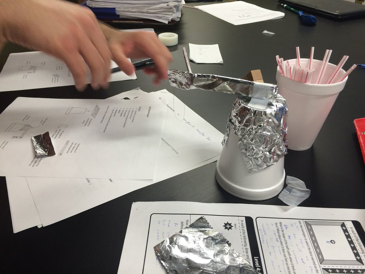 STEMCONNECT's tweet photo. #DIY #Electroscope @HsaLaredo #STEM #STEMSOS #PBL https://t.co/ZmHqvhaMvH