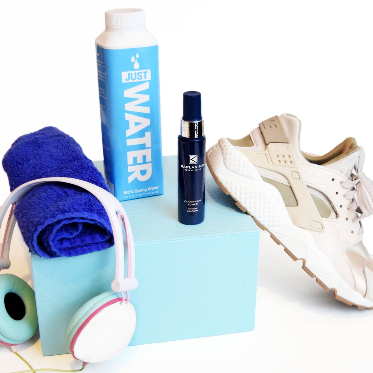 KAPLANMD's tweet photo. Keep your skin blemish-free by misting our #ClarifyingToner to the skin before working out to help prevent #cloggedpores and #blemishes. https://t.co/WIIsDTegWa
