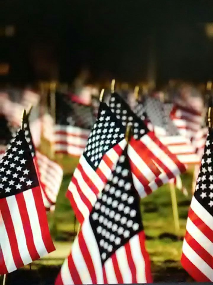 Hamm4Prez's tweet photo. A mistake isn't not a mistake unless you leave it uncorrected same goes for, America.
America isn't America if we don't unite https://t.co/T31ggXhVAc