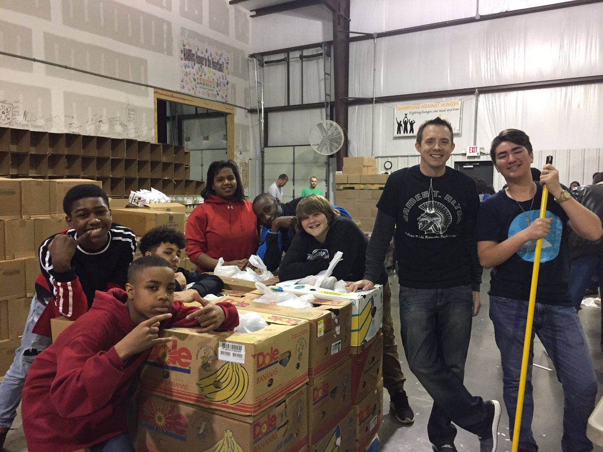amwillian's tweet photo. At Feeding America:)
#jtamakeitcount
@JTA_Principal https://t.co/4R6roMACAy