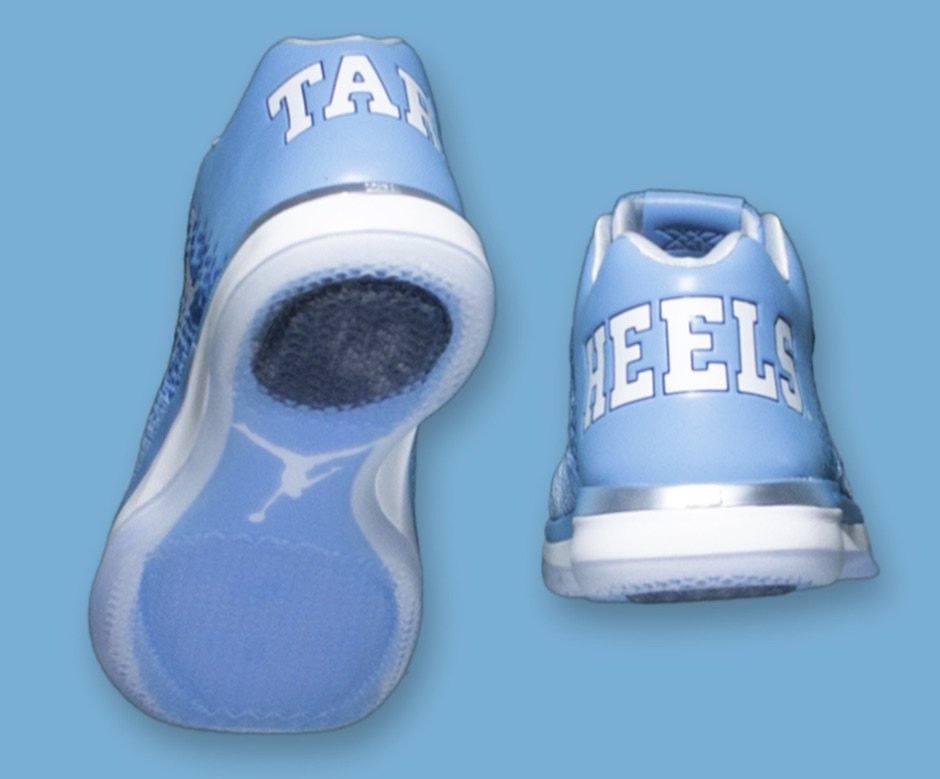 jaredlarson's tweet photo. UNC Sneakers onside at https://t.co/Ly99cbS8Up.  I purchased a pair.  Some smaller sizes still in stock.  10 or lower https://t.co/AYvzWFIK50