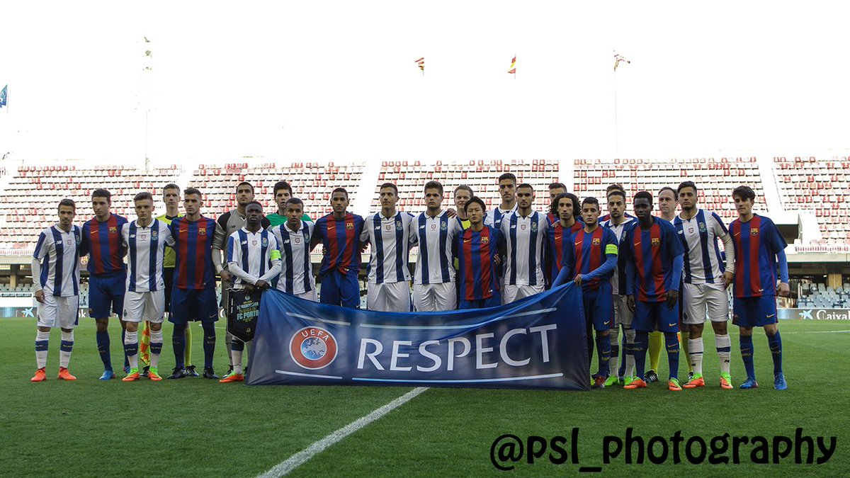 .<a href="/FCBmasia/">FC Barcelona - Masia</a> is drawing 0-0 against <a href="/FCPorto/">FC Porto</a> at Mini Estadi during the 1/4 @UEFAYouthLeague