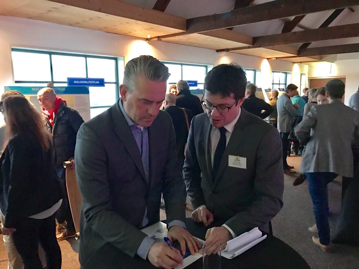 karstenklein's tweet photo. Druk bezochte bedrijven bijeenkomst  Scheveningen Haven. Maritieme economische activiteiten versterken. #scheveningen #innoport https://t.co/uWNxQ5hneM