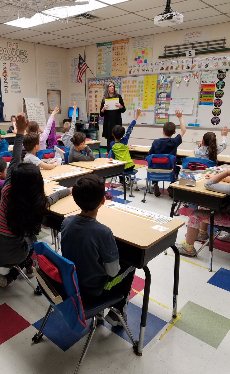 mrscarpena's tweet photo. 2nd graders love Fundations! #robbinsvillek12 https://t.co/yvJhg9f6y0