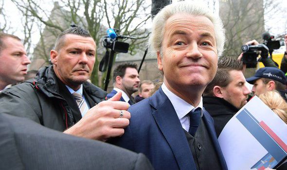 AndrewHigsdrew's tweet photo. More than half of Dutch voters now want to LEAVE the European Union #EU #Euro #Gold #Dutch #DutchExit https://t.co/gtmALf29zC https://t.co/lyRS0nDEru