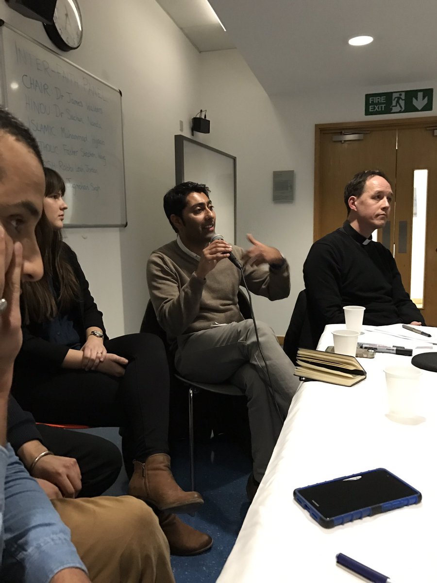 LSEChaplain's tweet photo. Pleasure to chair excellent interfaith panel discussing #justice this evening. Thanks @lsehindusoc for organising. https://t.co/QJJE8UGLTa