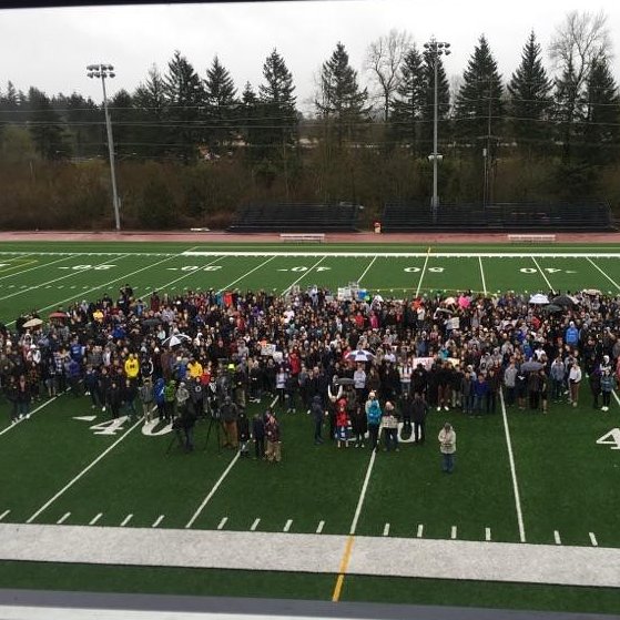 WeAreLO's tweet photo. Thank you @lohsbsu and many others who helped to put on the walkout today. Hundreds of students attended to show their solidarity. 💙❤💙 https://t.co/H5VVa0MdG9