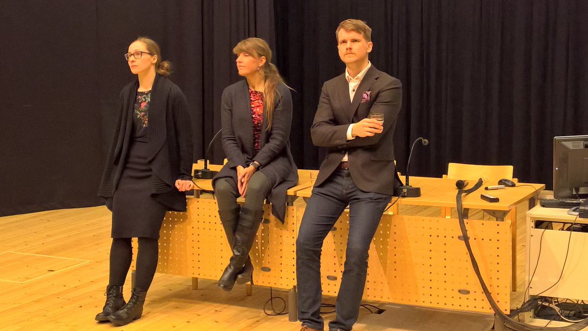 Tulevaisuuden kunnan johtaminen. Anni Jäntti, Jenni Airaksinen &amp; Eero Vainio, Petäjävesi Miilu.