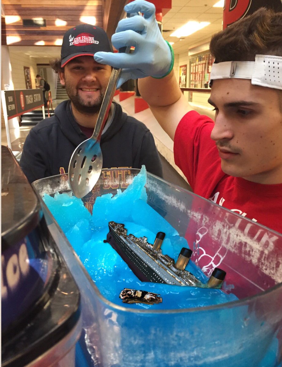 ProjectSlush's tweet image. "Never Let Go Jack" 😢 At least he died in the most delicious way possible 😋 #PROJECTSLUSH