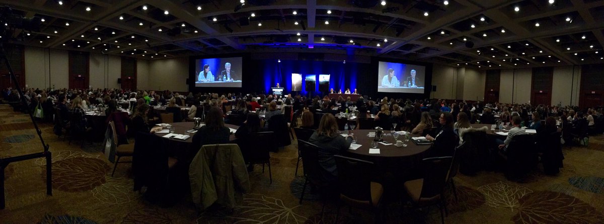devan_schultz's tweet image. Powerful room full of powerful people 💥
#AWCwest2017