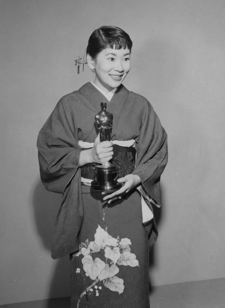APAPANational's tweet photo. Japanese-born singer/actress Miyoshi Umeki - 1st #Asian woman 2 win #Oscar 4 best supporting actress #WomensHistoryMonth #APIWomen #APAPAWHM https://t.co/YWhkrhUGrE