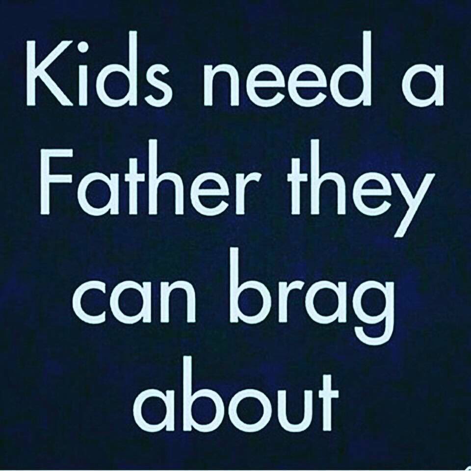 myworld_lay's tweet photo. their dad is jr, my kids brag different 👨‍👩‍👧‍👦❤️😘 https://t.co/u2lmeiZLrY