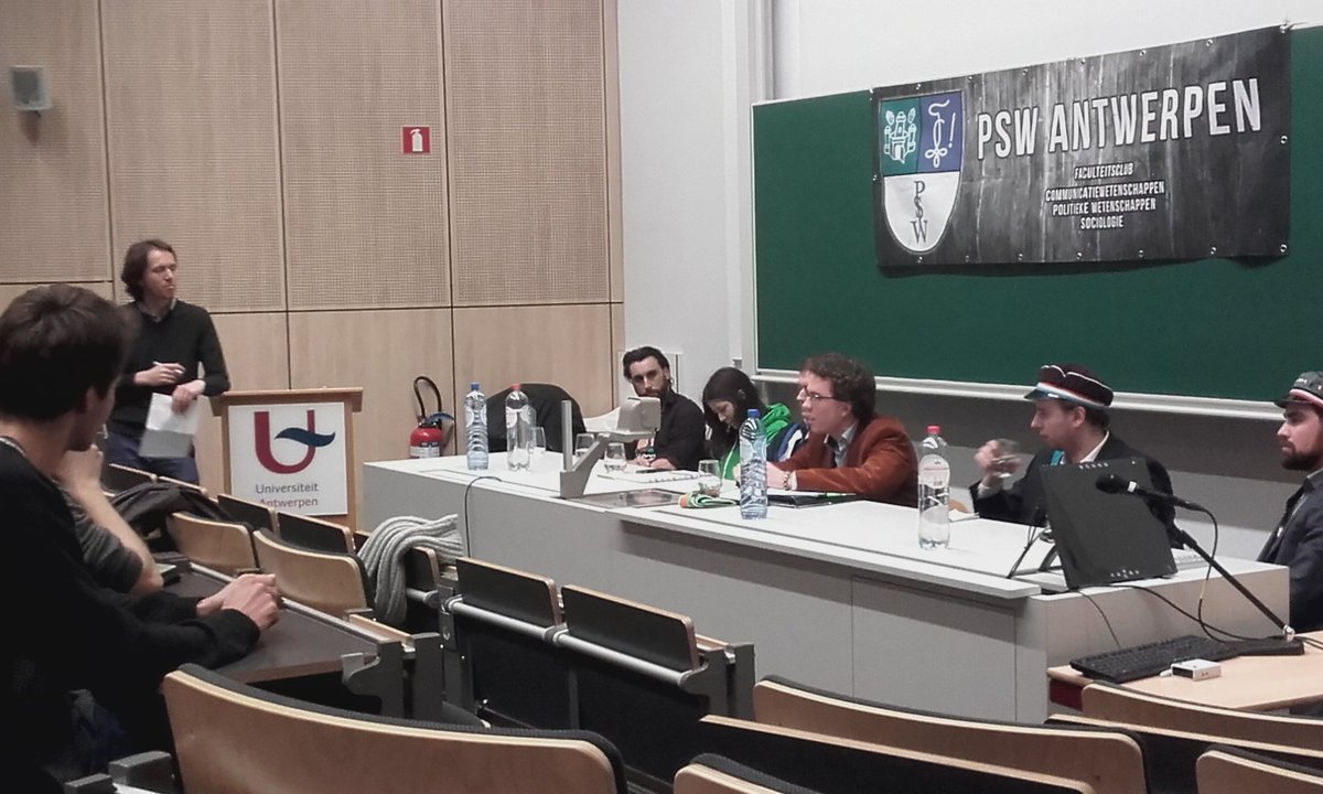 CDSAntwerpen's tweet photo. Boudewijn representeert CDS op het PSW en PFK Voorzittersdebat. #cdsantwerpen #voorzittersdebat https://t.co/oHxgSDepJc