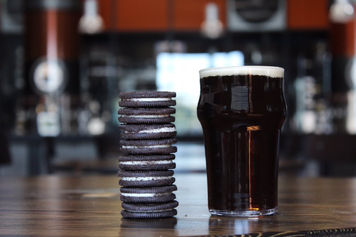 AleSmithBrewing's tweet photo. Oreo Nut Brown with Cocoa Nibs and Vanilla Bean on tap for #randall Tuesday! #sdbeer #craftbeer https://t.co/Q1rFVoAvAO