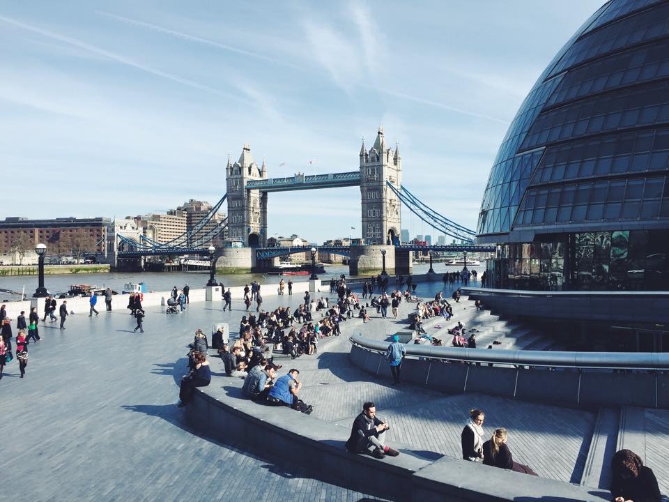UKinUSA's tweet photo. UK ranked 3rd in @usnews #BestCountries report because of our emphasis on entrepreneurship, edu and innovation https://t.co/7gifogyyVD https://t.co/kNhT0vhfCy