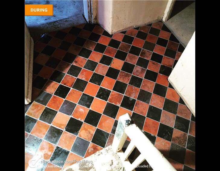 TotalTilingg's tweet photo. March 2016 Re-laying 100 year old quarry tiles on Chatsworth Estate👌🏾 https://t.co/GMf2s3KHlY