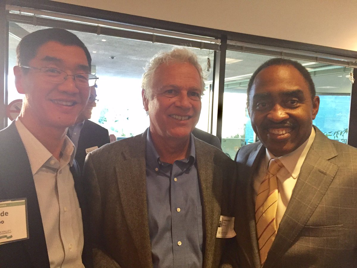 Celebrating @siliconvalleycf 10th anniversary w @emmettcarson &amp; brd mbr Wade Loo.Congrats &amp; kudos from yr neighbors <a href="/CFSantaCruzCo/">CFSantaCruzCo</a> <a href="/collbud/">Bud Colligan</a>