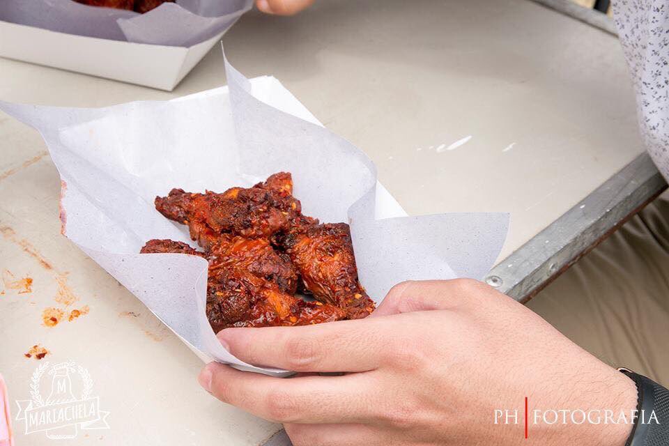 MARIACHELOS!!!!! Recuerdan nuestro concurso de alitas de la edición 2016? Les dejamos unas fotos... 🍺🍗🍖🌸
#MARIACHELA
#CervezaArtesanal