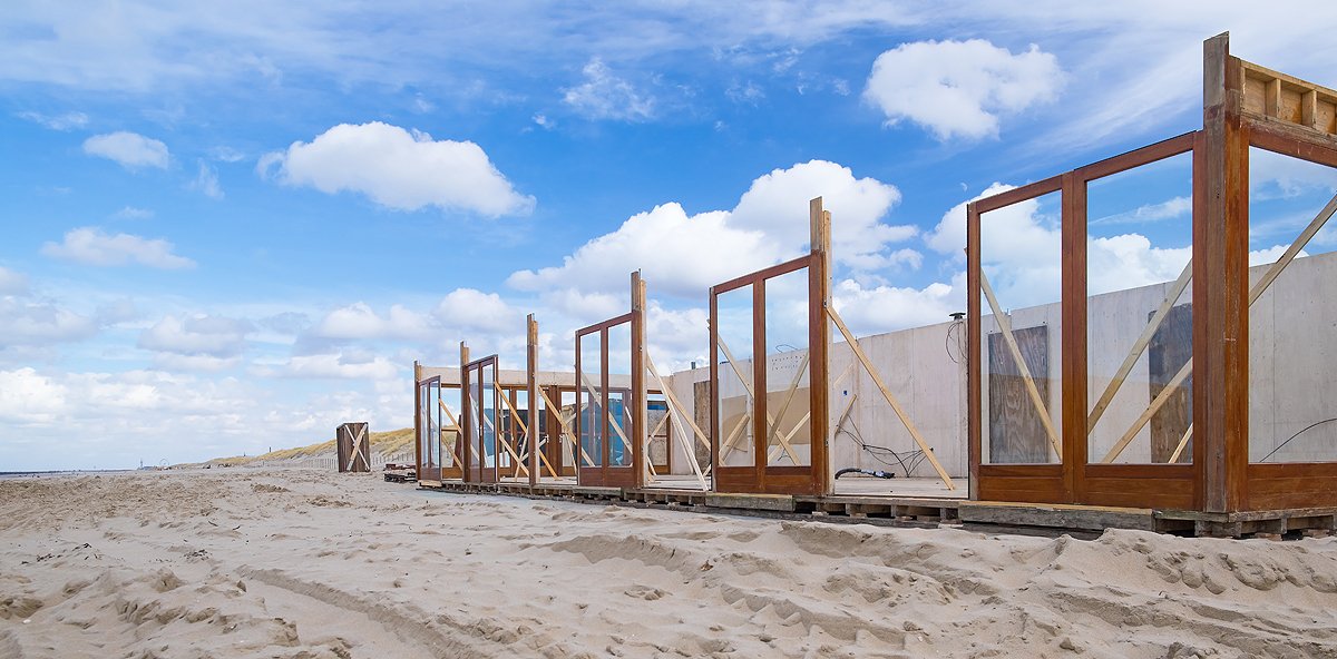 De strandtenten langs de Haagse kust worden weer opgebouwd! Check de complete fotoserie op facebook.com/pg/thisistheha…
#thisisthehague