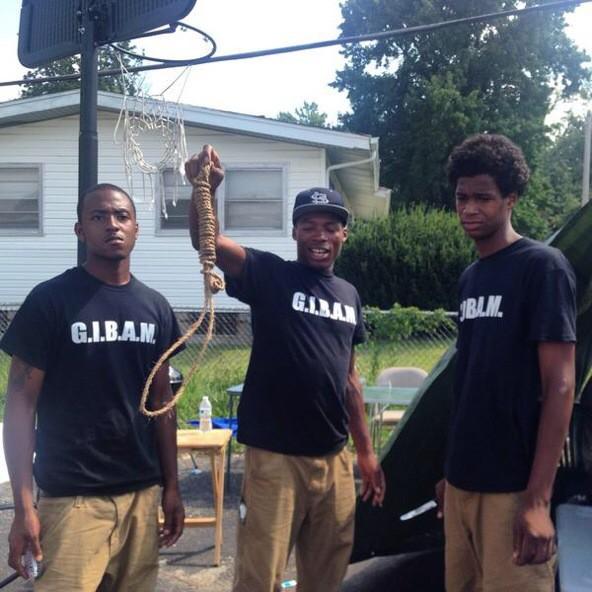 Timsomor's tweet photo. #BenCarsonHistory - Finding a noose does not mean American wants to treat it's slave immigrants like it once did..if you believe Ben Carson. https://t.co/Z8XGqTKrXI