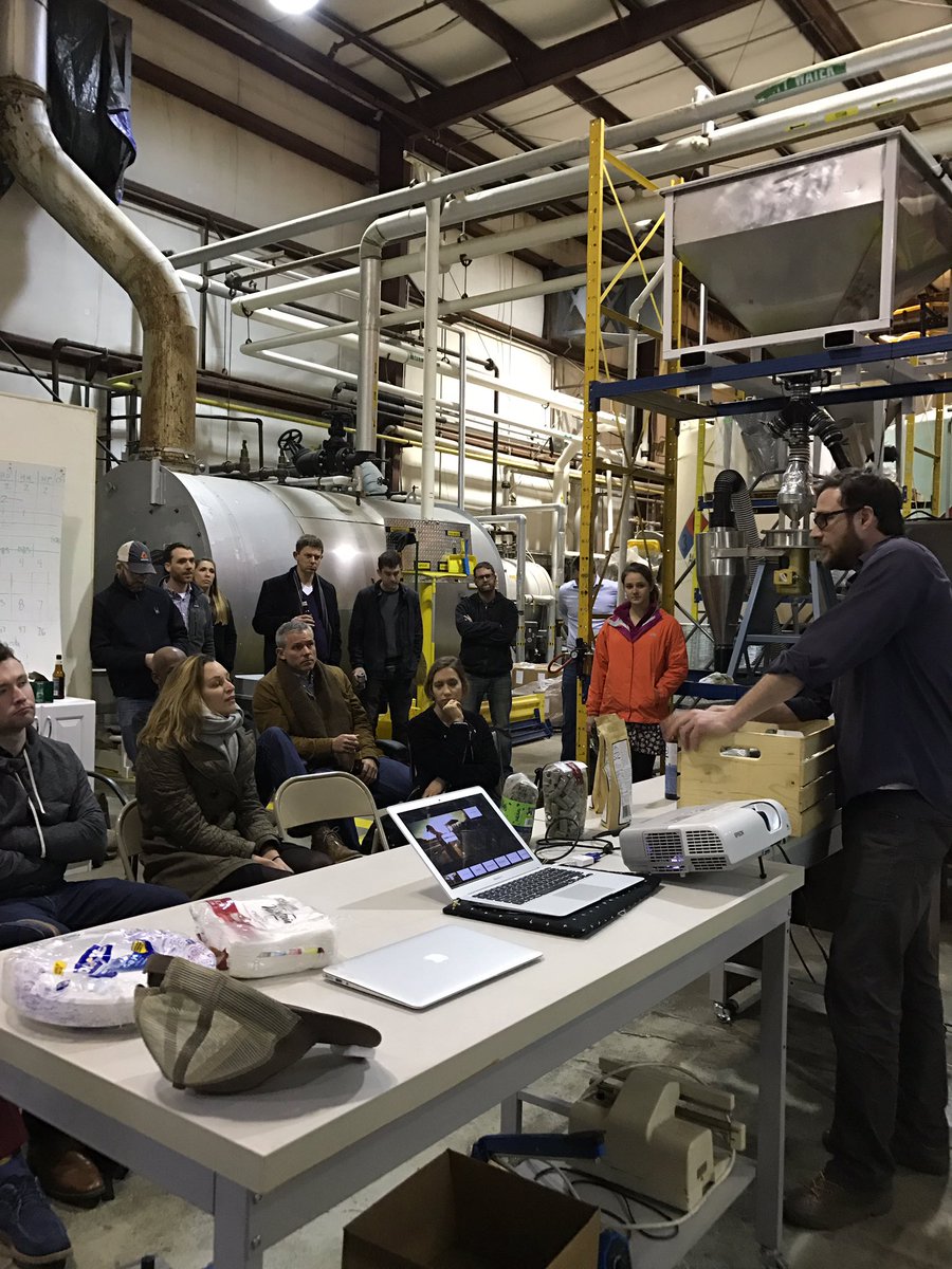 It's day one of #vilcapag workshop in #kentucky, alumni @VictoryHempFood and Sunstrand are hosting us at their #hemp processing factory