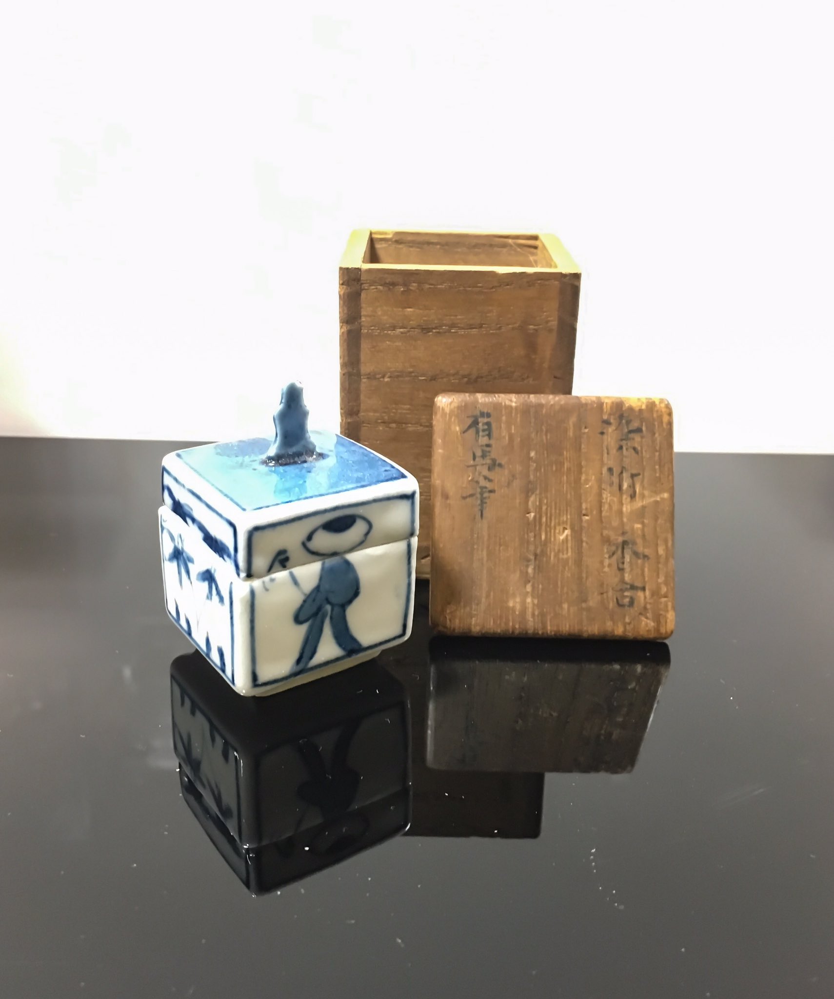 遺品整理◼️蔵から出て来た、超可愛い縁起の良い梅の木の徳利、作家物、茶道具？ 遺品整理◼️蔵から出て来た、超可愛い縁起の良い梅の