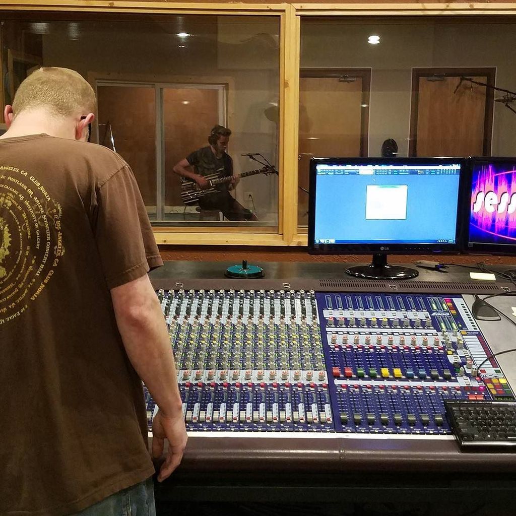 brutalband's tweet photo. 2nd day in the studio. https://t.co/6uSefoqzXJ https://t.co/pP54d7KAnK