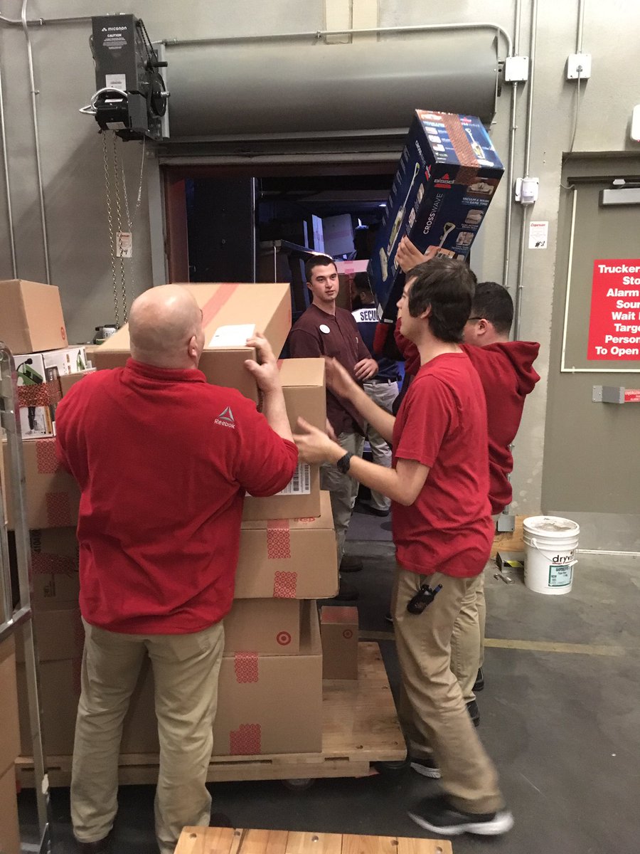HAdornato's tweet photo. When UPS comes in the middle of our huddle... the whole team helps out! #T2847 #SFS #teamwork https://t.co/WgxNVONdxX