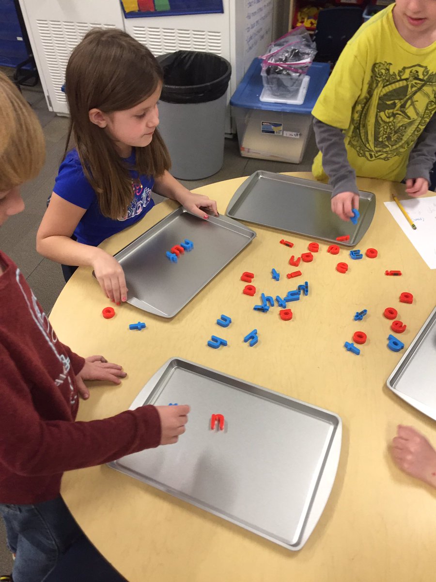 MWolynski's tweet photo. Using our new magnetic letters to help us identify beginning, middle, and ending sounds in phonics today! #pattengillpride https://t.co/PiLhjknvgA
